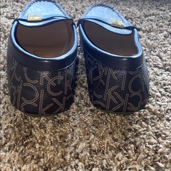 Calvin Klein flats - Picture 4 of 7